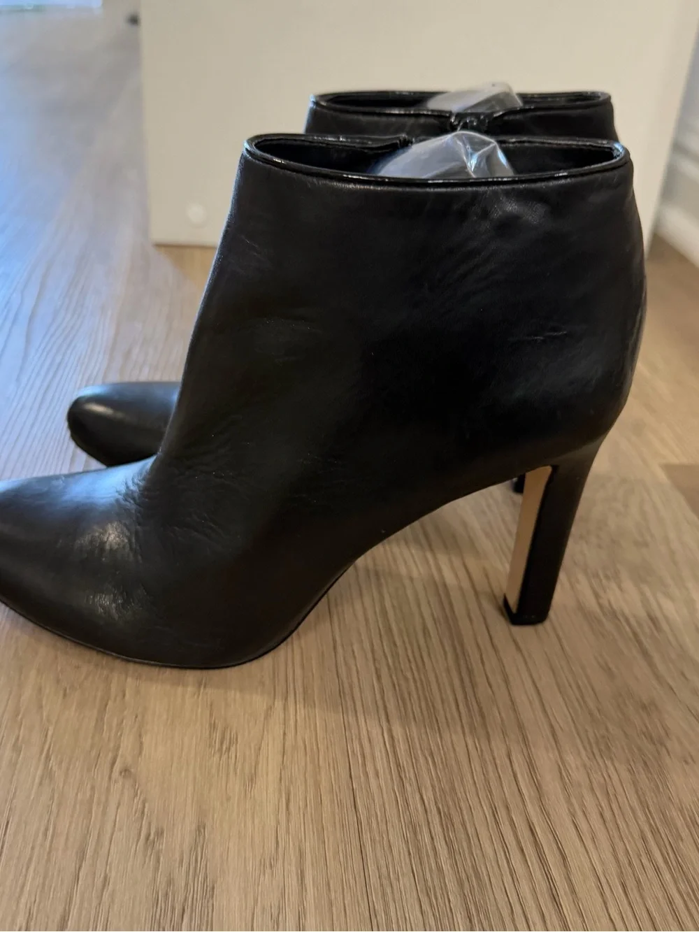 ANTONIO MELANI Nice Black Leather Stiletto Ankle Booties Suoer Comfy Size 9 M